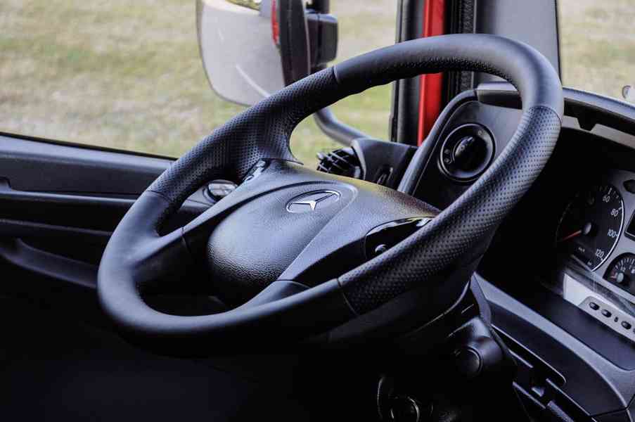 MERCEDES ATEGO 1222 TŘÍSTRANNÝ SKLÁPĚČ + HYDRAULICKÁ RUKA - foto 45