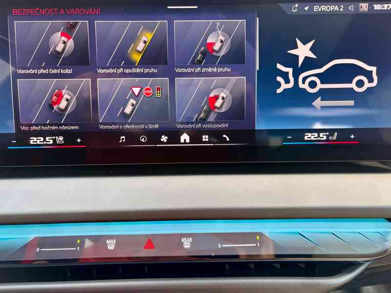 BMW X3 M50 INDIVIDUAL Ventilace Nezávislé t.PANO Tažné HUD  - foto 16