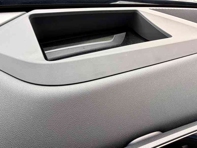 BMW X3 M50 INDIVIDUAL Ventilace Nezávislé t.PANO Tažné HUD  - foto 13