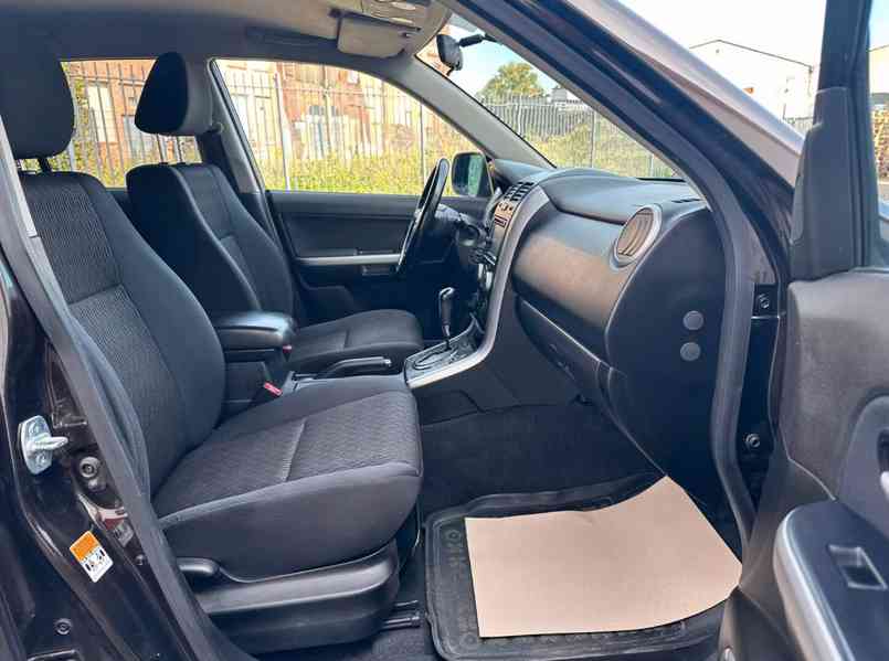 Suzuki Grand Vitara 2.4i Evolution AUT. benzín 124kw - foto 12