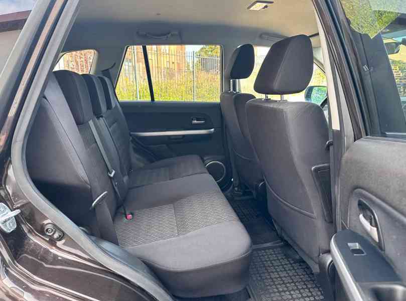 Suzuki Grand Vitara 2.4i Evolution AUT. benzín 124kw - foto 13