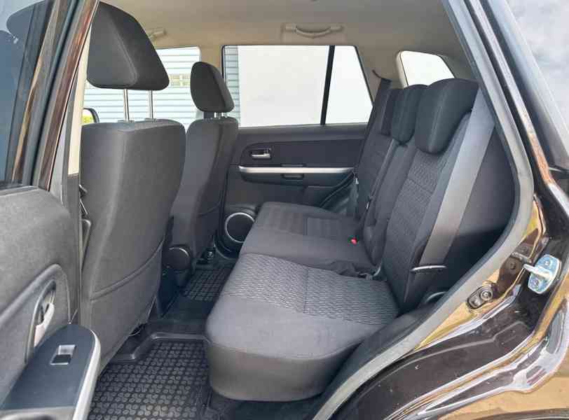 Suzuki Grand Vitara 2.4i Evolution AUT. benzín 124kw - foto 11
