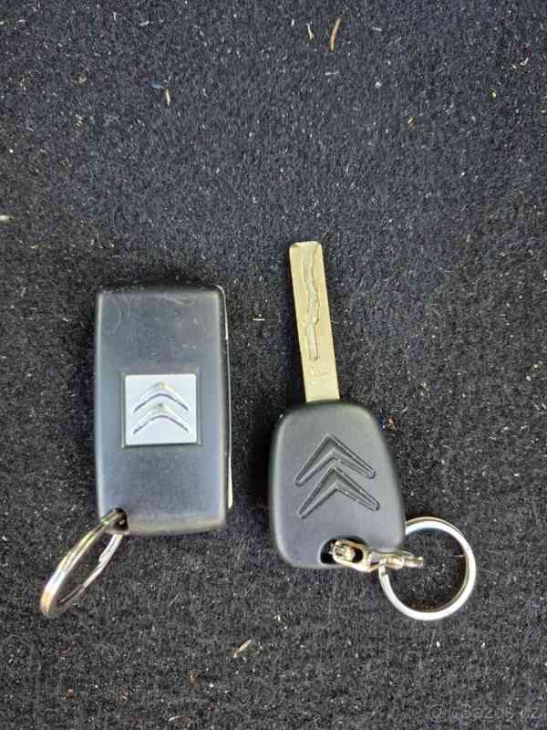 Citroën Grand C4 Picasso 1,6   HDI, 7 míst - foto 8