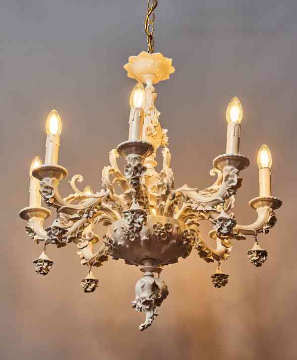 Osmiramenný porcelánový lustr Neapol Capodimonte - foto 5