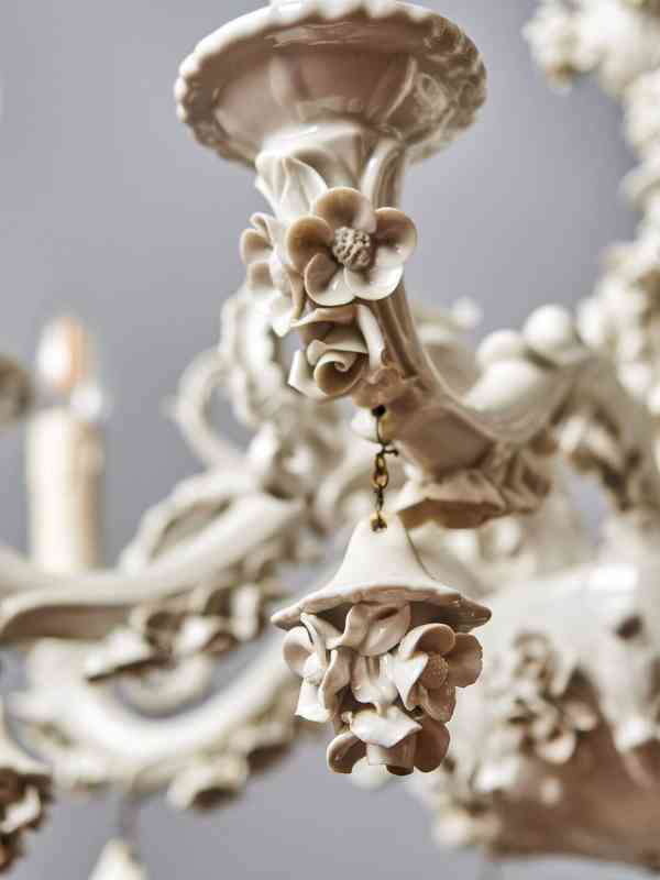 Osmiramenný porcelánový lustr Neapol Capodimonte - foto 10