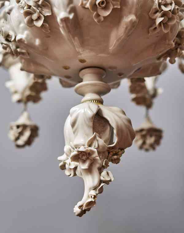 Osmiramenný porcelánový lustr Neapol Capodimonte - foto 11