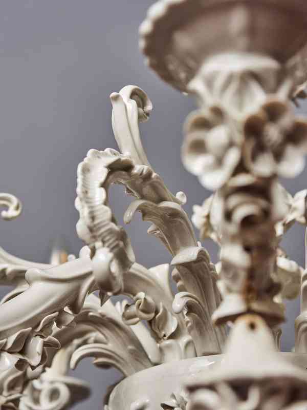 Osmiramenný porcelánový lustr Neapol Capodimonte - foto 13