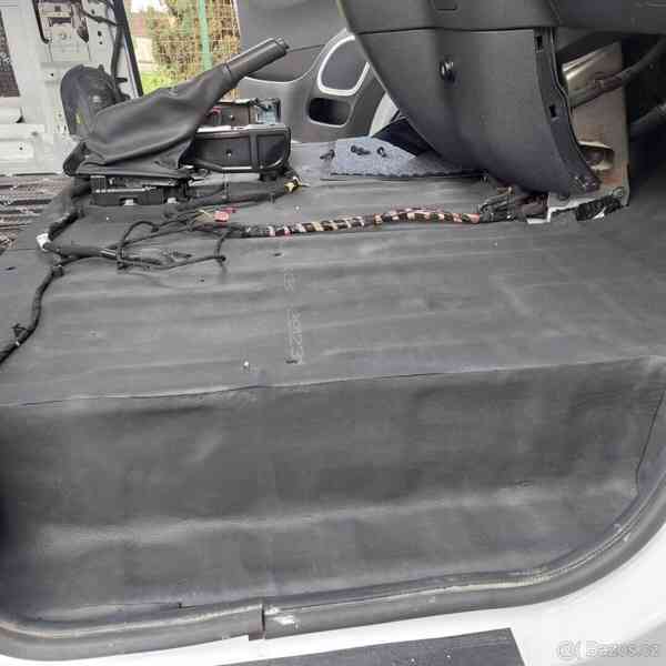 Renault Trafic L2H1 obytná dodávka, Campervan - foto 22