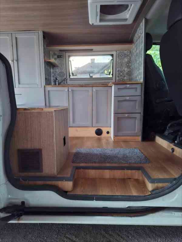 Renault Trafic L2H1 obytná dodávka, Campervan - foto 4