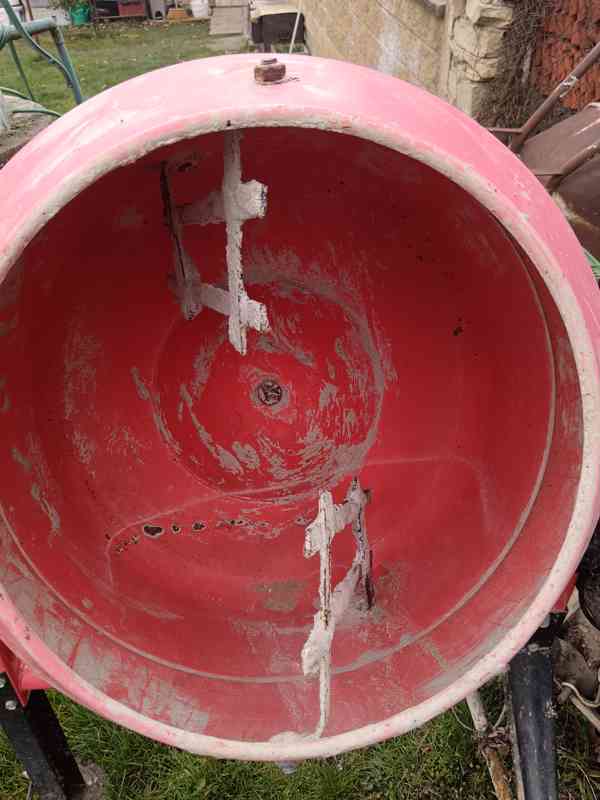 Stavební míchačka na beton - foto 3