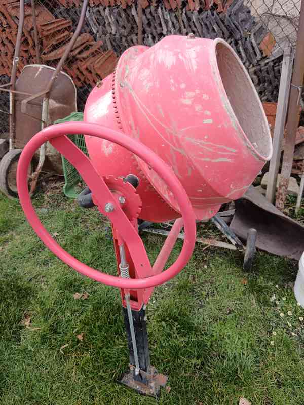 Stavební míchačka na beton - foto 2