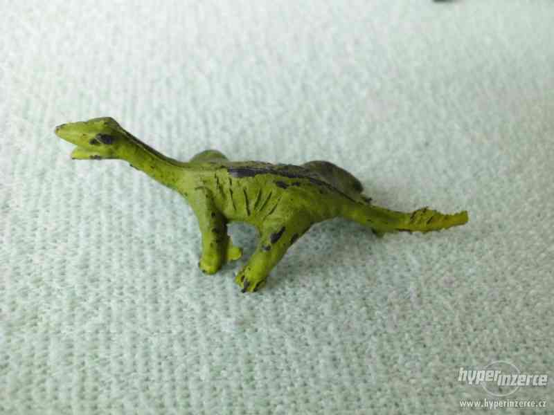 Dinosauři - hračky - figurky - foto 2