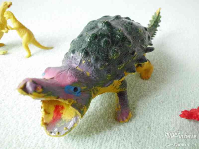 Dinosauři - hračky - figurky - foto 5