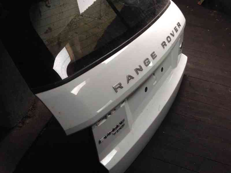 Range Rover Evoque zadní dveře + sklo - foto 2