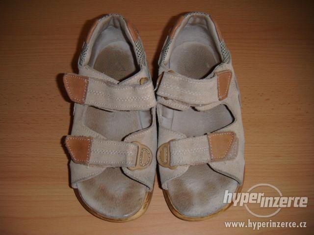 Dětské celokožené letní sandálky - foto 2