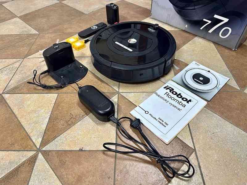  822 Vysavač robotický robot iROBOT ROOMBA   - foto 2