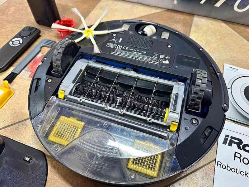  822 Vysavač robotický robot iROBOT ROOMBA   - foto 3