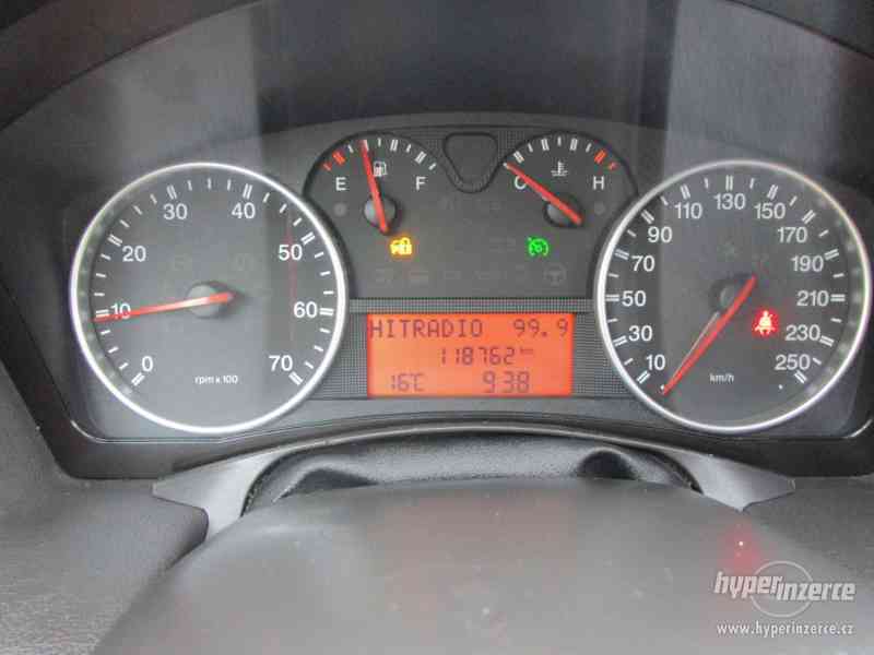 Fiat Croma 2,2 benzín 108kw DESING GIUGIARO - foto 8