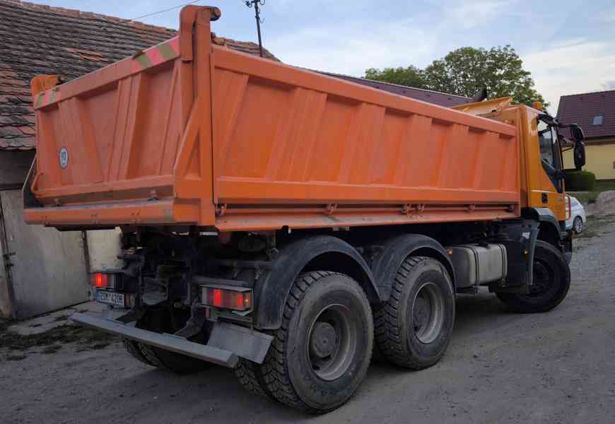 Iveco Trakker, tří stranný sklápěč ve velmi dobrém stavu.  - foto 6