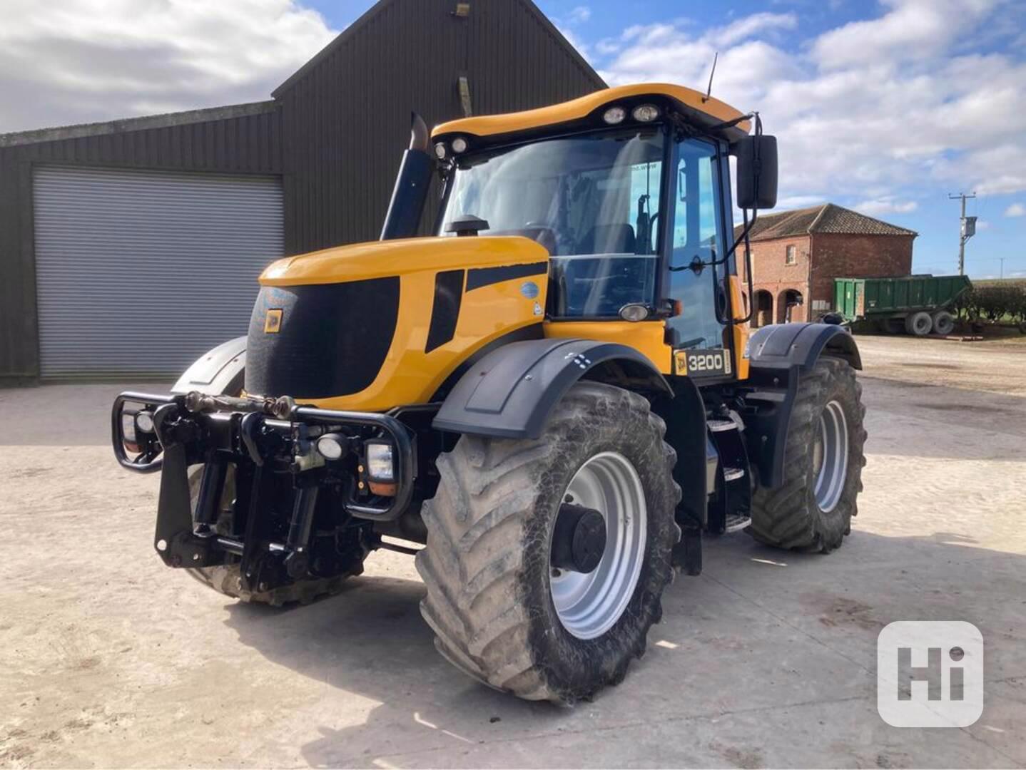 sklo sklá okno okná na JCB Fastrac - foto 1