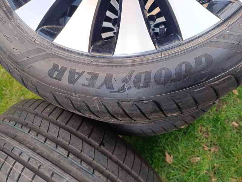 ALU kola Mercedes s pneu Goodyear 245 45 R18 100Y - foto 2