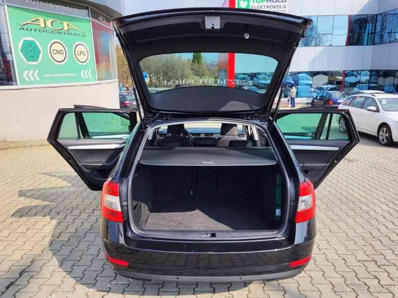 Škoda Octavia 2,0 - foto 10