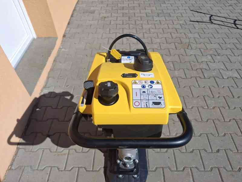 Vibrační pěch Wacker BS 50-2 Plus 59 kg, 17 kN - foto 4