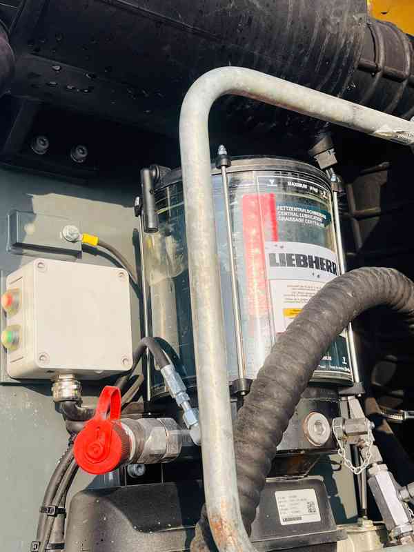 Kolové rypadlo Liebherr A918 (Možnost leasingu) - foto 11