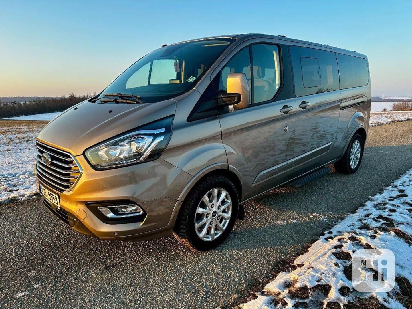 Ford Tourneo Custom 2,0 - foto 1