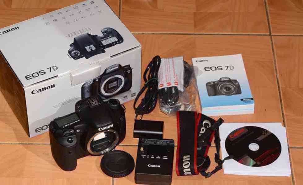 Canon EOS 7D **Polo-profesionál DSLR*18 Mp*FullHDV*15500 exp