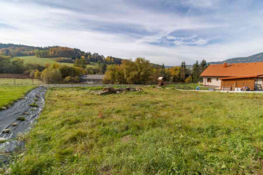 Pozemek určený k výstavbě rodinného domu v Sušici - foto 4