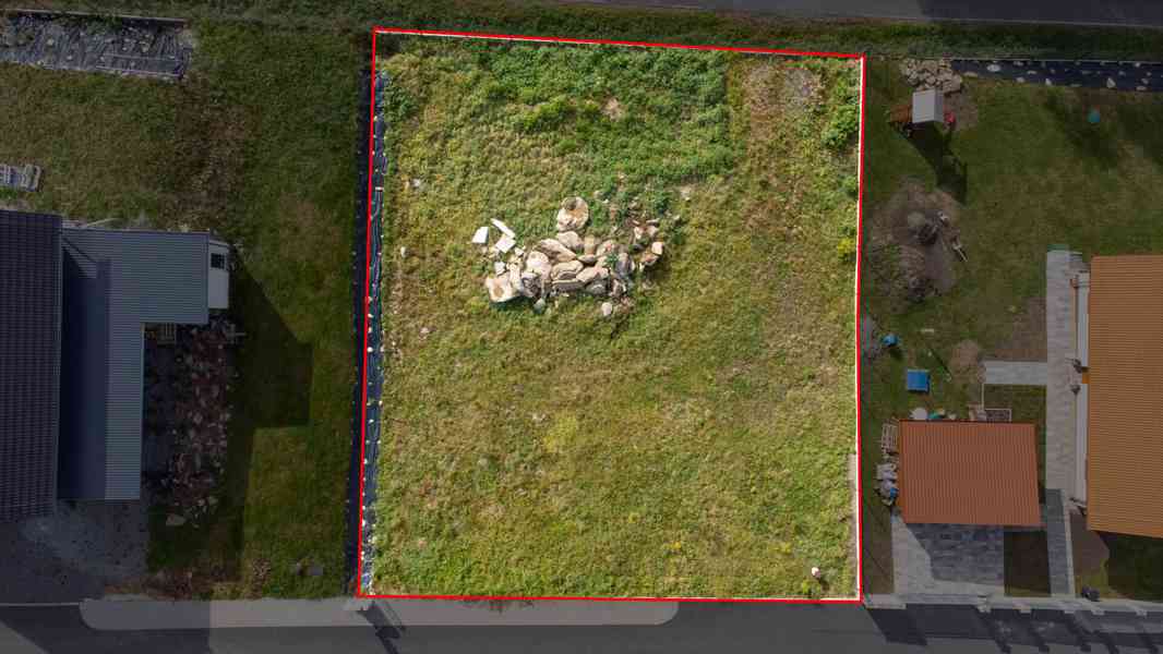 Pozemek určený k výstavbě rodinného domu v Sušici - foto 9
