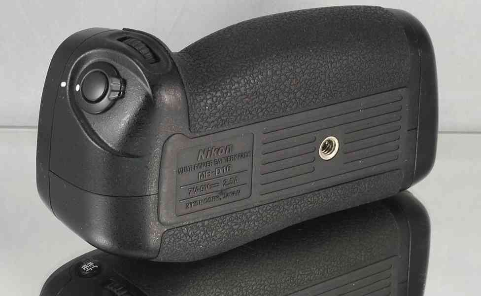 Nikon MB-D16 **Orig. battery grip pro Nikon D750 - foto 4