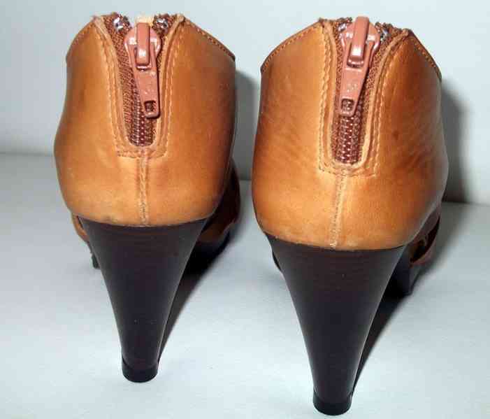 Skvělé kožené sandále  Chillany # velikost 37 - foto 3