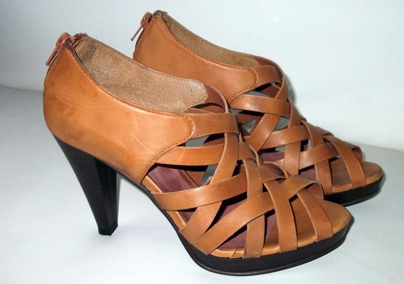 Skvělé kožené sandále  Chillany # velikost 37 - foto 1