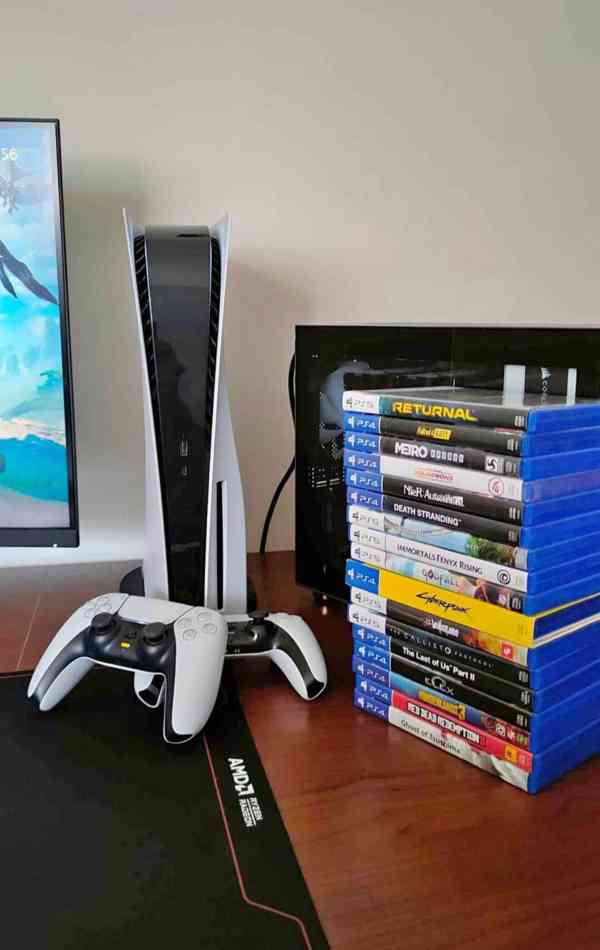 PlayStation5  plus dva ovladače  - foto 2