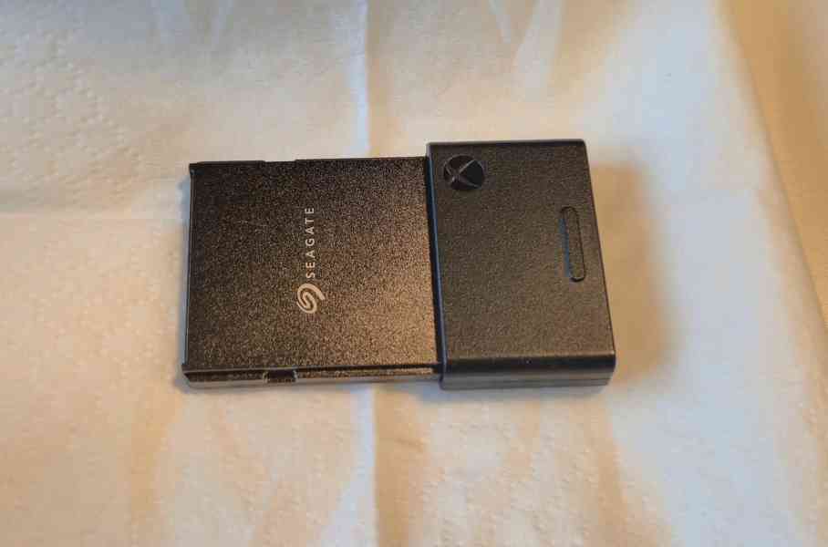 Xbox Series X – TOP stav, záruka 2028, 2× ovladač - foto 8