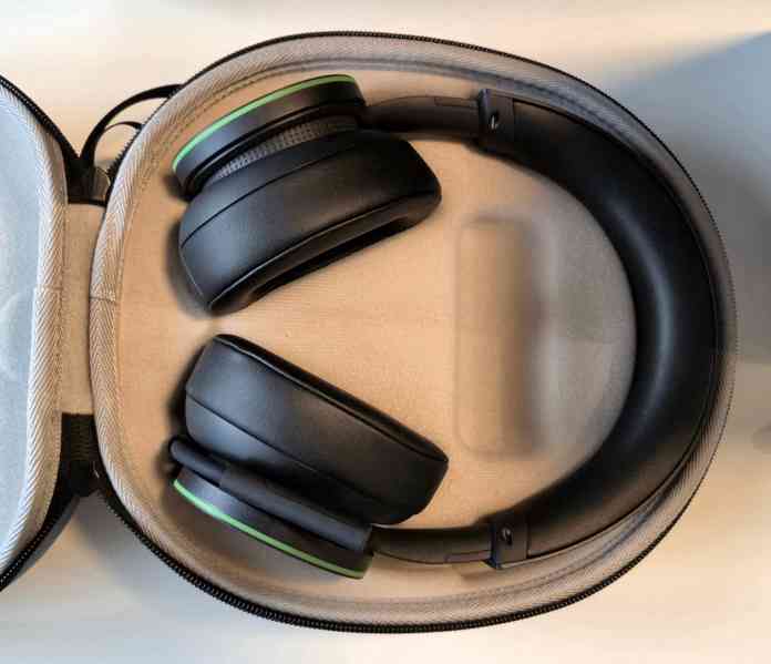 Xbox Series X – TOP stav, záruka 2028, 2× ovladač - foto 5