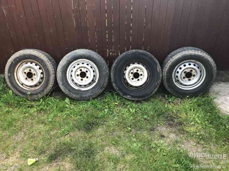 Prodám disky s pneu (Mercedes Sprinter) - foto 4
