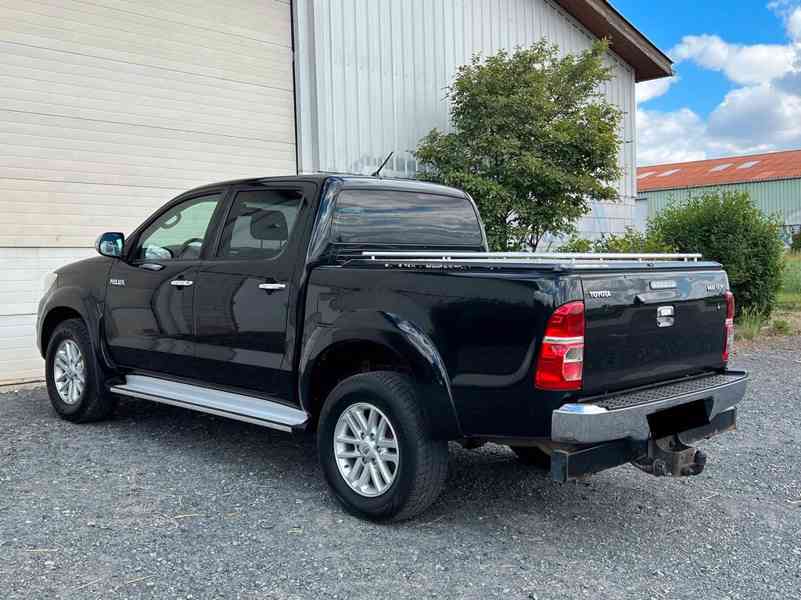 Toyota Hilux 3.0 D-4D 4x4 Aut. 126kw - foto 3