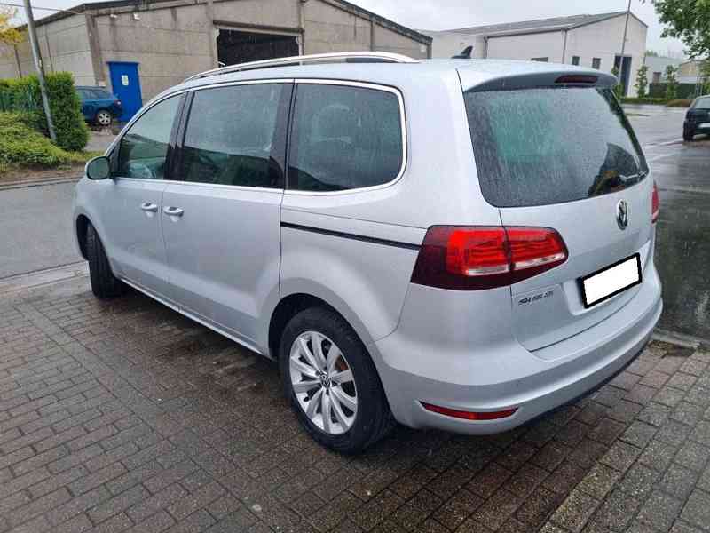 Volkswagen Sharan 2,0TDI Highline 110kw - foto 6