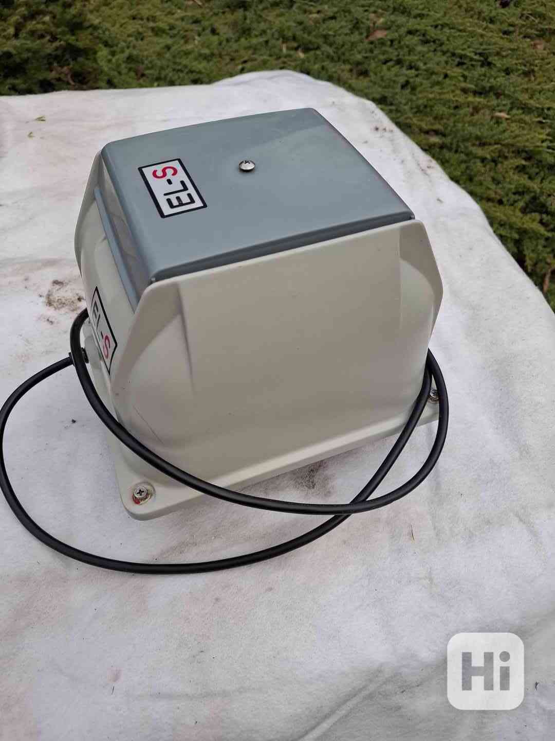 Prodám dmychadlo na domovní čističku - foto 1