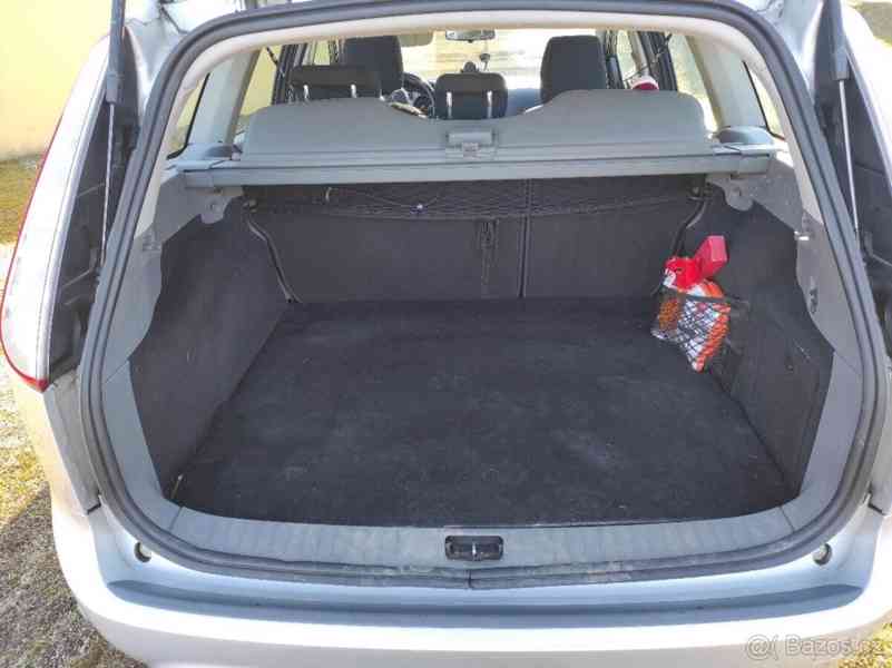 Ford Focus 1,6   2010 benzín - foto 14