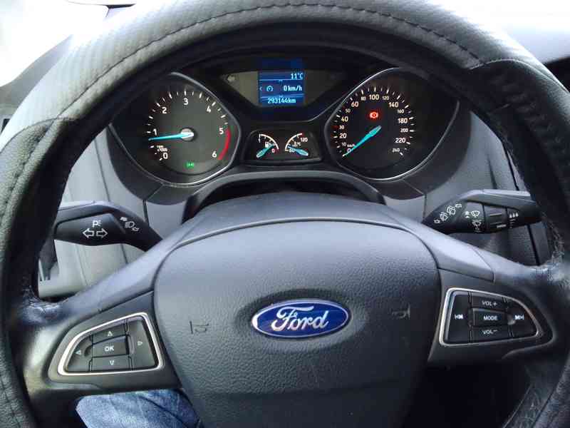 Ford Focus 1.5 TDCi 2015/2016 ve velmi dobrém stavu SLEVA - foto 17