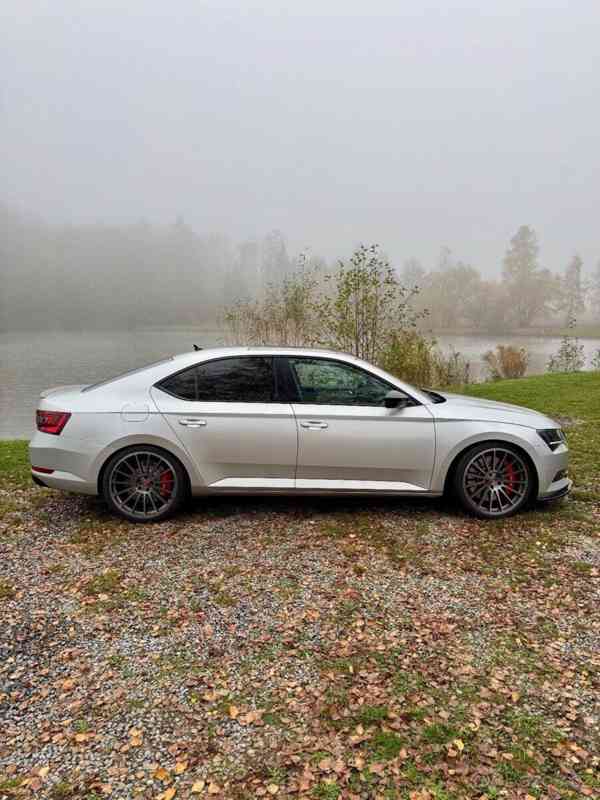 Škoda Superb 2,0   3140kw - foto 8