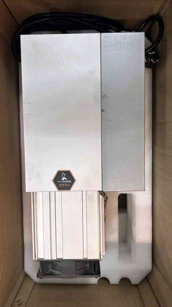 Antminer Z15 PRO 840K 