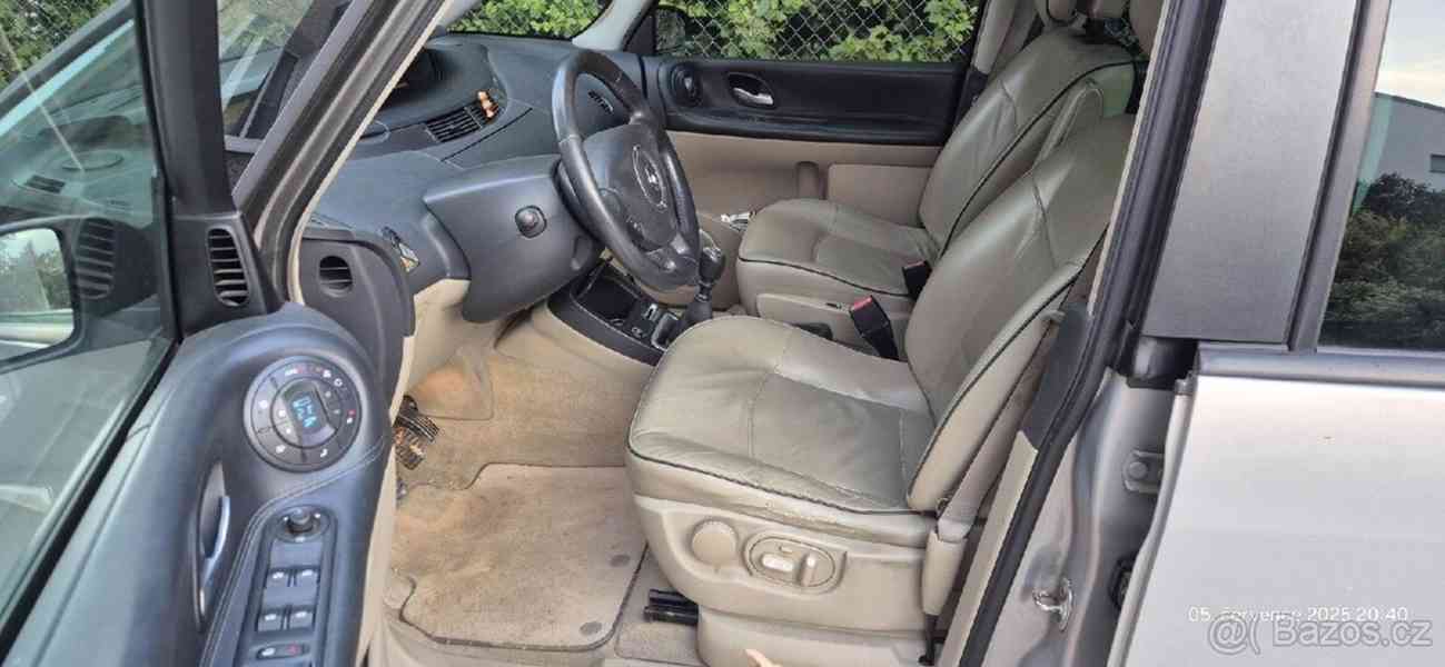 Renault Grand Espace 2,0 dCi 125kW - foto 13