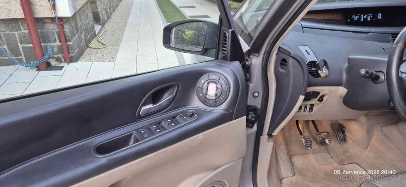 Renault Grand Espace 2,0 dCi 125kW - foto 4