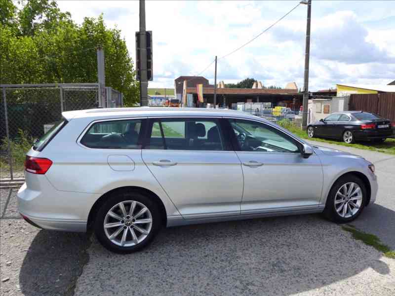 Volkswagen Passat 2,0 TDI FULL LED NAVI APP DPH - foto 4