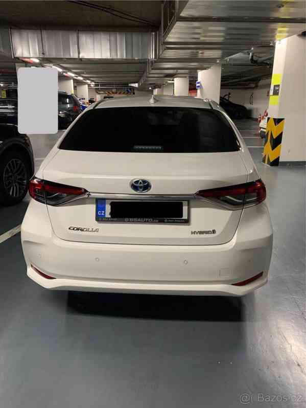 Toyota Corolla 1,8   Hybrid 1.majitel - foto 3